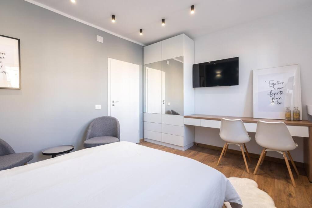 Stylish Apartament Magheru Bukares Bagian luar foto