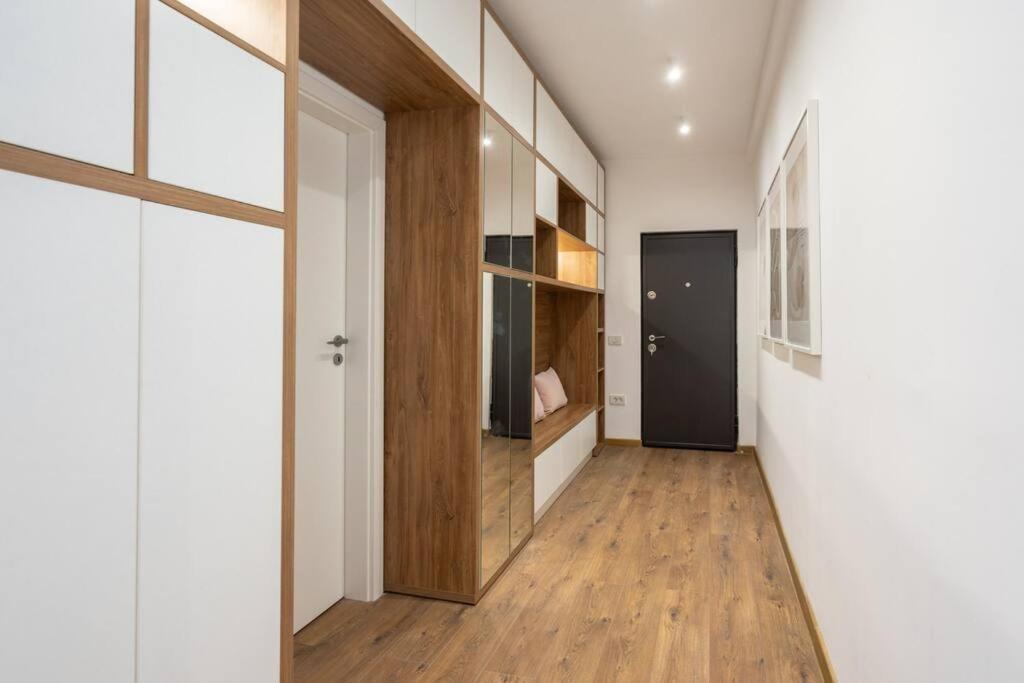 Stylish Apartament Magheru Bukares Bagian luar foto