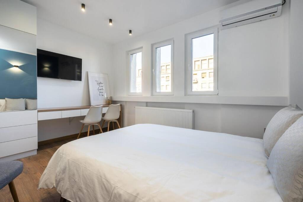Stylish Apartament Magheru Bukares Bagian luar foto
