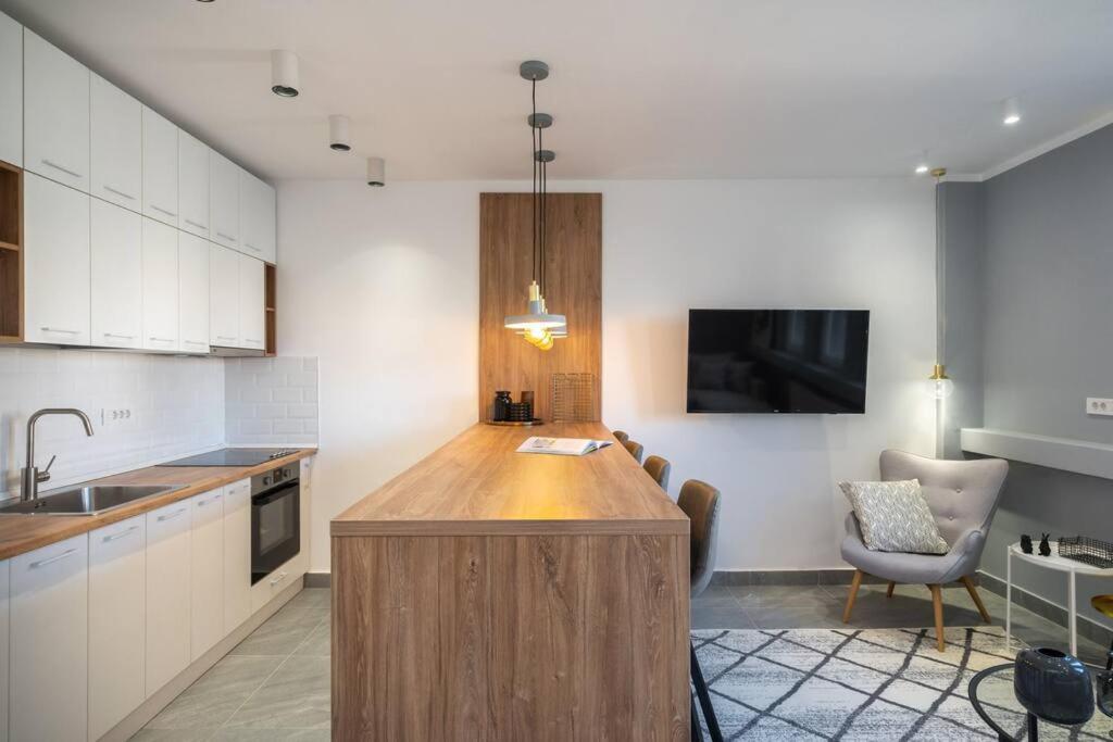Stylish Apartament Magheru Bukares Bagian luar foto